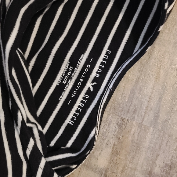 Hollister scoop back top - Picture 2 of 3